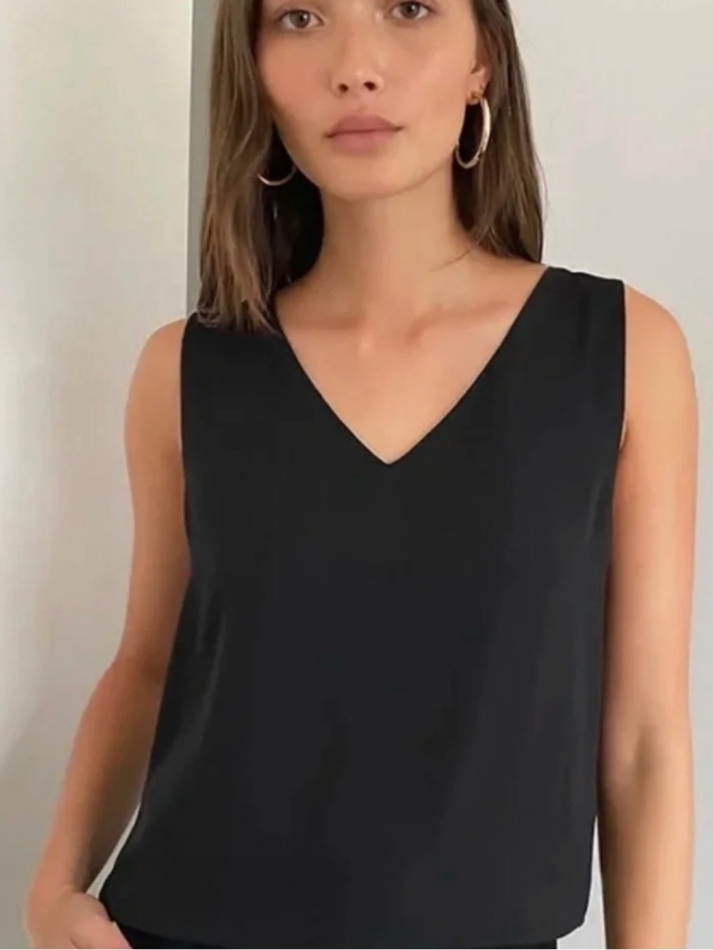 Babaton Black V-Neck Cropped Sleeveless Camisole